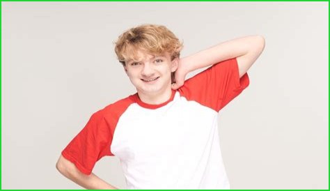 TommyInnit Biography, Age, Wiki, Height, Weight, Girlfriend, Family & More